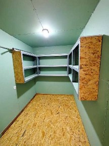 Продам частину будинку, метро Київська, всі комунікації