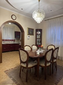 Продаж будинку. Газове опалення та камін