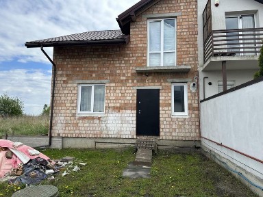 Продаж котеджу з ділянкою 5 сот. у Зубрі/Сихів
