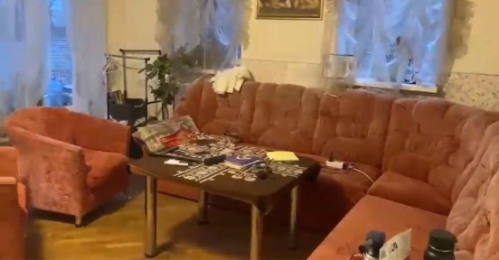 Для 4-х осіб здається дві кімнати в будинку 240 м з хазяіном (військовим) та двома собаками Суми