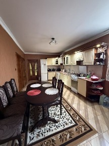 Продається будинок в с. Верхній Коропець