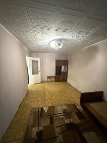 Здам 1-кімнатну квартиру 2 поверх Щорса Приват банк Черёмушки