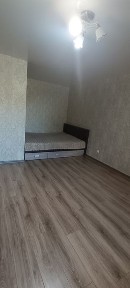 Продаж 1кім. кв. з ремонтом цегляний будинок 2 поверх.