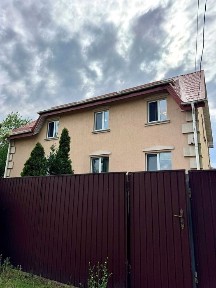 Продається сучасний двоповерховий будинок на березі Десни з хамамом та камінним будинком