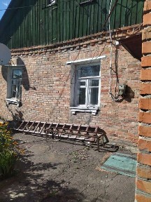 Продається частина будинку біля річки