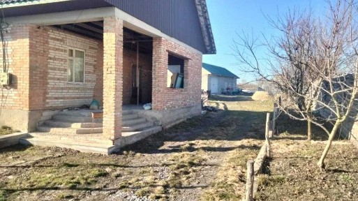 Це не просто будинок- це -майновий комплекс !