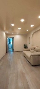 Продам 3-кімнатну квартиру в Дергачах, з кап. ремонтом, в цегляному будинку, р-н ВОКЗАЛУ