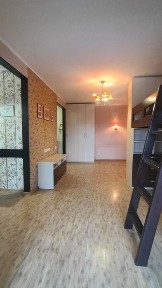 Продам квартиру ГАЗ 23 Серпня/ метро 23 Августа 5/5 42м2