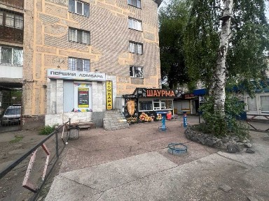Сдам комерційне приміщення на вул. Калинова