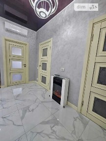 Здам подобово 1к квартиру на вул. Літературна 8 • ID 34137690