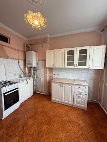 Продаж 3 кімнатної квартири в центрі міста