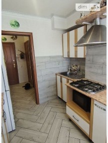 Продам квартиру 2х -уровневую Победа 4