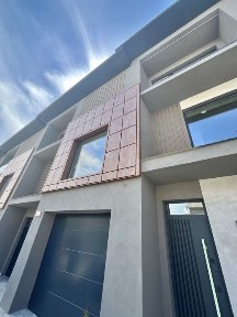 Продаж 3-поверхового таунхауса на Роші