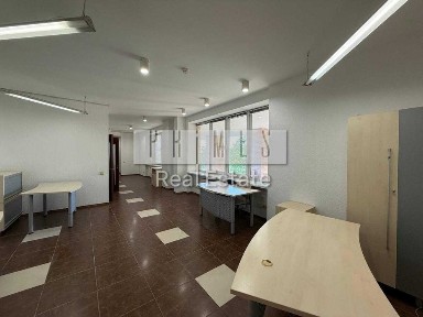 Продаж офісного приміщення 100м² вул. Василя Тютюнника Печерськ