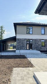 Будинок збудований з любов'ю на закритій території. Ірпінь
