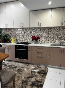 Продажа 2комн квартиры с ремонтом в центре!