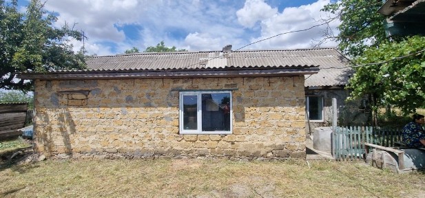 Продається будинок під реконструкцію або капітальний ремонт