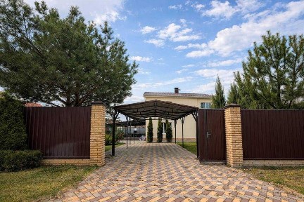 Продам дачу поруч річка Оріль із власним пляжем (200 м) та ліс (100 м).