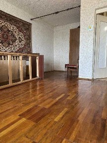 Продам 1кв улучшенной планировки. Паркет !