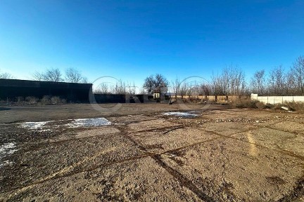 Оренда комплексу будівель, складу та гаражу.