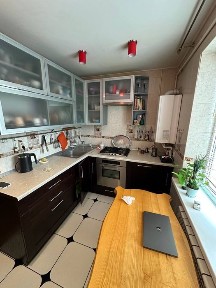 Продам 3кв. АО газ. (Є відновоення) 5мкр., л/б. вблизи хвойного леса 65000$