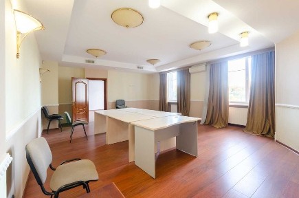 Оренда приміщення зі своїм санвузлом. 60м². Звіринецька метро. 400 грн/м²