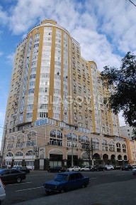 Продам 4-кімн. квартиру з ремонтом Печерськ Антоновича 72, Голос