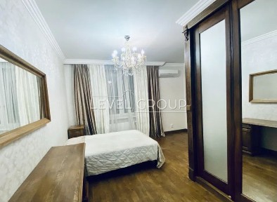 Продам 3к квартиру з євроремонтом поруч метро Деміївська!