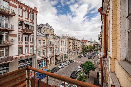 БЕЗ % Продаж квартири ЦАРСЬКИЙ будинок вул. Прорізна 21, Золоті ворота, Майдан незалежності, Центр