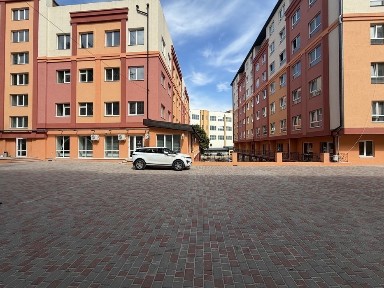 Київ, Глибочицька вул., 17