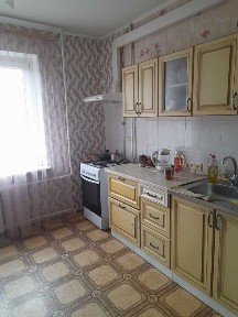 Продам 3х комнатную квартиру на Заболотного с кухней 12 метров