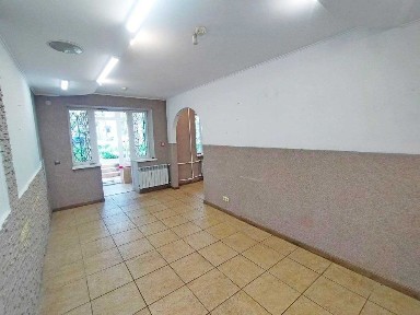 Продам Приміщення Центр Фасад 47 000 у. о. Без Комісії