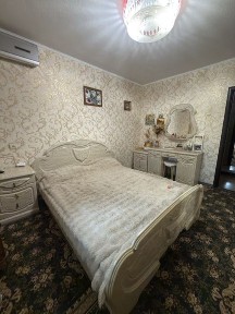 Продаж 3 кімнатної квартири з роздільними кімнатами по вул Байрона