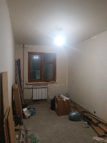 Продам 2 к. квартиру Коммунальный рынок
