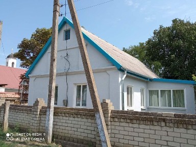 Продам будинок в центрі села Білка біля жіночого монастиря.