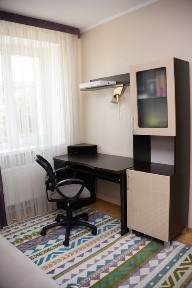 3-кімнатна 72 м² | 2 поверх | Автономне опалення | Паркомісце | Меблі та техніка | Система охорони| Енергозберігаюча| Заходь і живи