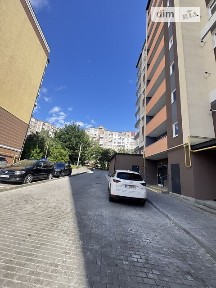 Здається комерційне приміщення на вул. Залізняка Максима 1Б, площа 45 кв. м • ID 34380045