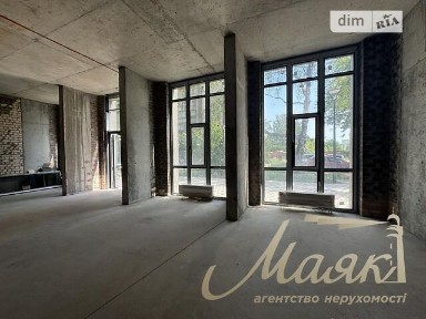 Здається комерційне приміщення на просп. Любомира Гузара 15, площа 213 кв. м • ID 31645717