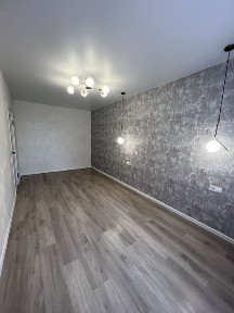 Продам 1к квартиру на Озерній