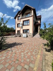 Продається сучасний приватний будинок с. Угринів 252 м2, 10 сот землі