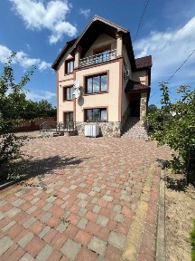 Продається сучасний приватний будинок с. Угринів 252 м2, 10 сот землі