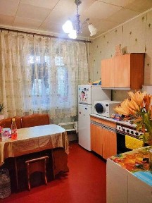 Продам 1 к кв Холодна гора (Холодная гора)
