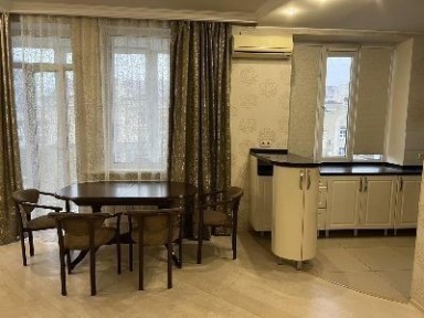 Центр! Продам 3 кімнатну сталінку, Героїв Харкова