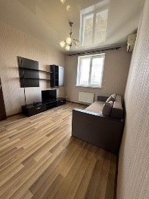Продам 1 комн. Малиновская 19,площадь Восстания