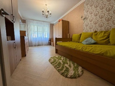 Продаж 1 кімн, 5 Зарічний, поряд 129 квартал, Крес