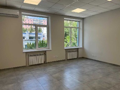Оренда офісу 640м2 центр міста з автономним опаленням