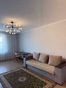 Здається в оренду 3к квартира (р-Незалежності)