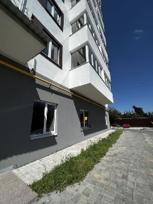 Продам або здам в аренду комерційне приміщення.