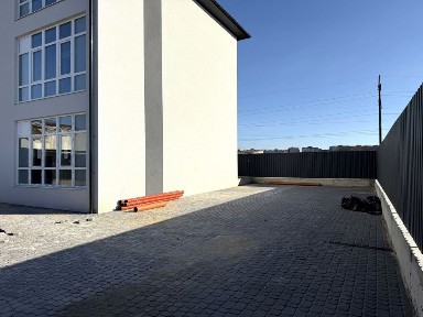 Продаємо 2к з паркомісцем, опалення газове, стан чистовий