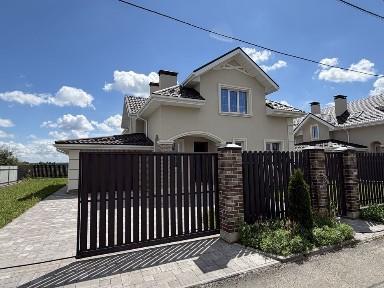 Елегантний новий будинок в Щасливому 210м2 з газом